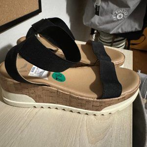 Neutral Wedge Sandals 7.5